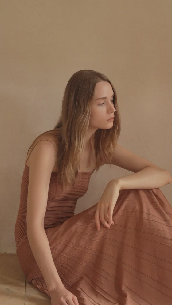 Phyllo Midi Knit Dress (Chesnut)