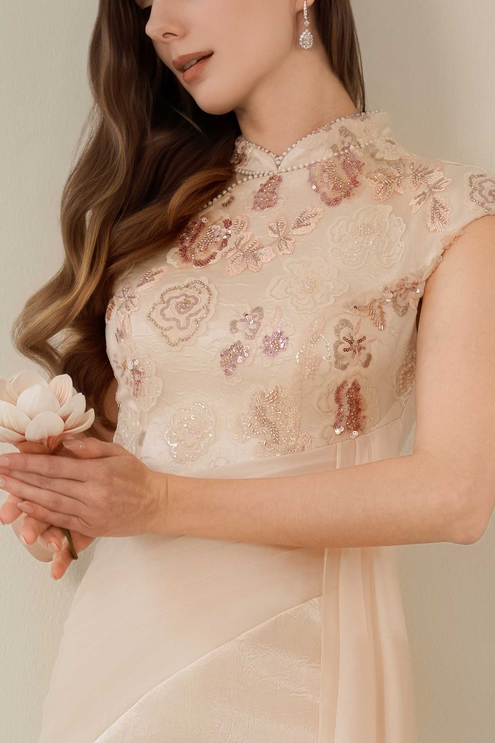 Zhu En Qipao (Blush Sequins)