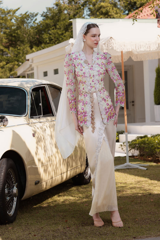 Fleuria Kebaya Set