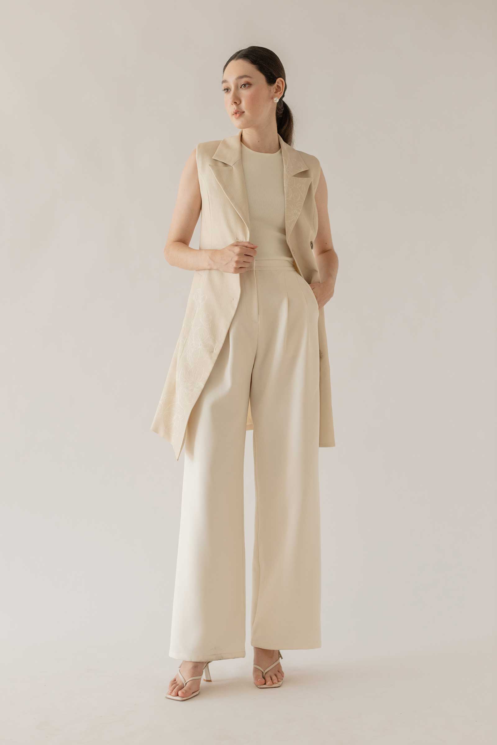 Resilience VestDress (Champagne)