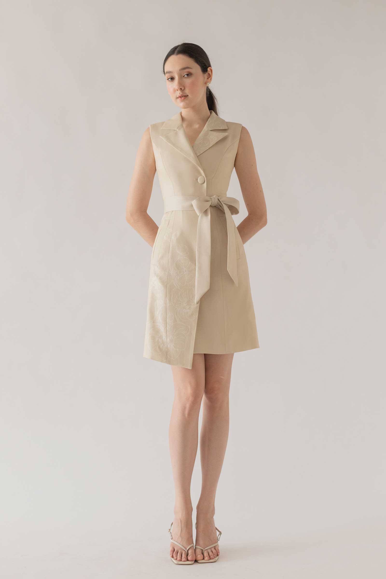 Resilience VestDress (Champagne)